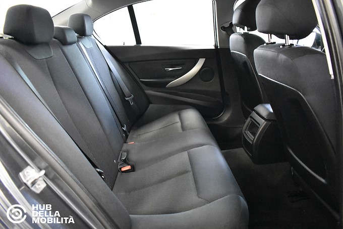 BMW 318d Business aut.